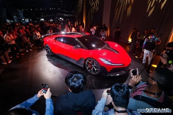 追觅大幅舒缓业务架构:200多个BU整合为四大干线!优化12%东说念主员